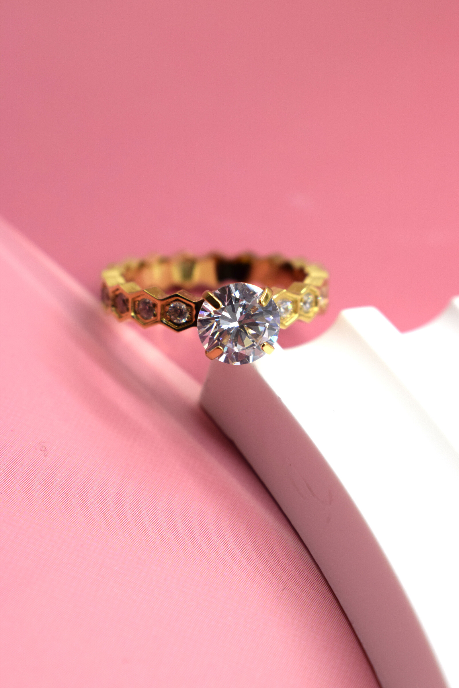 Wholesaler Rouge Bonbons - Stainless steel rhinestone ring