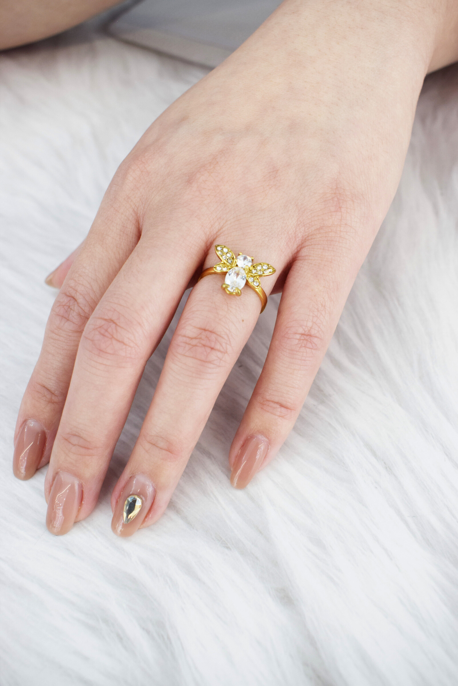 Wholesaler Rouge Bonbons - Bee ring with stainless steel rhinestones