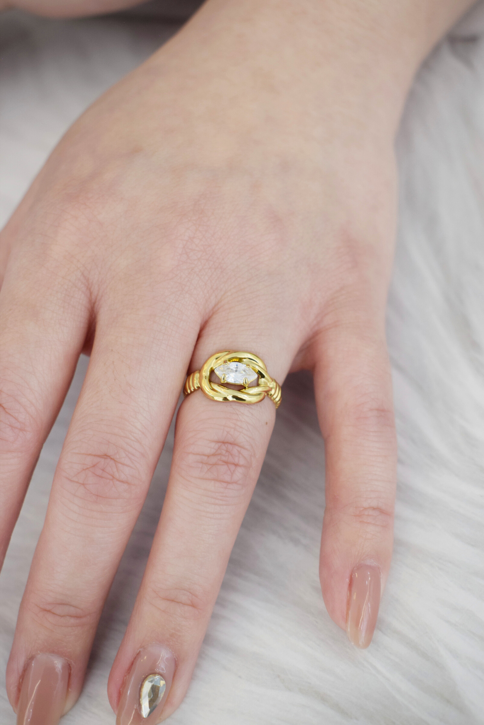 Wholesaler Rouge Bonbons - Knot ring with stainless steel rhinestones