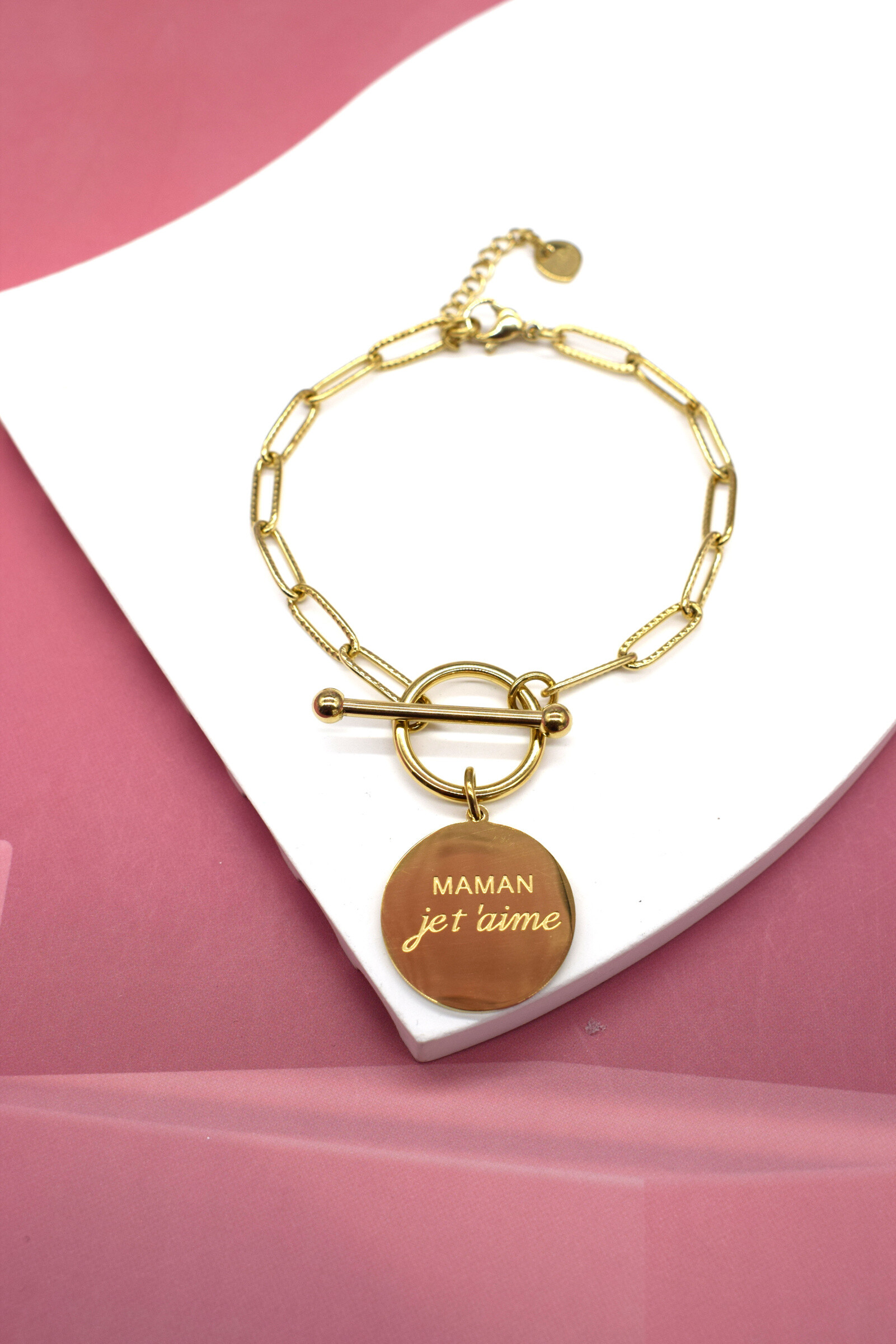 Grossiste Rouge Bonbons - Bracelet pendentif pièce ècrit"MAMAN je t'aime" en acier inoxydable