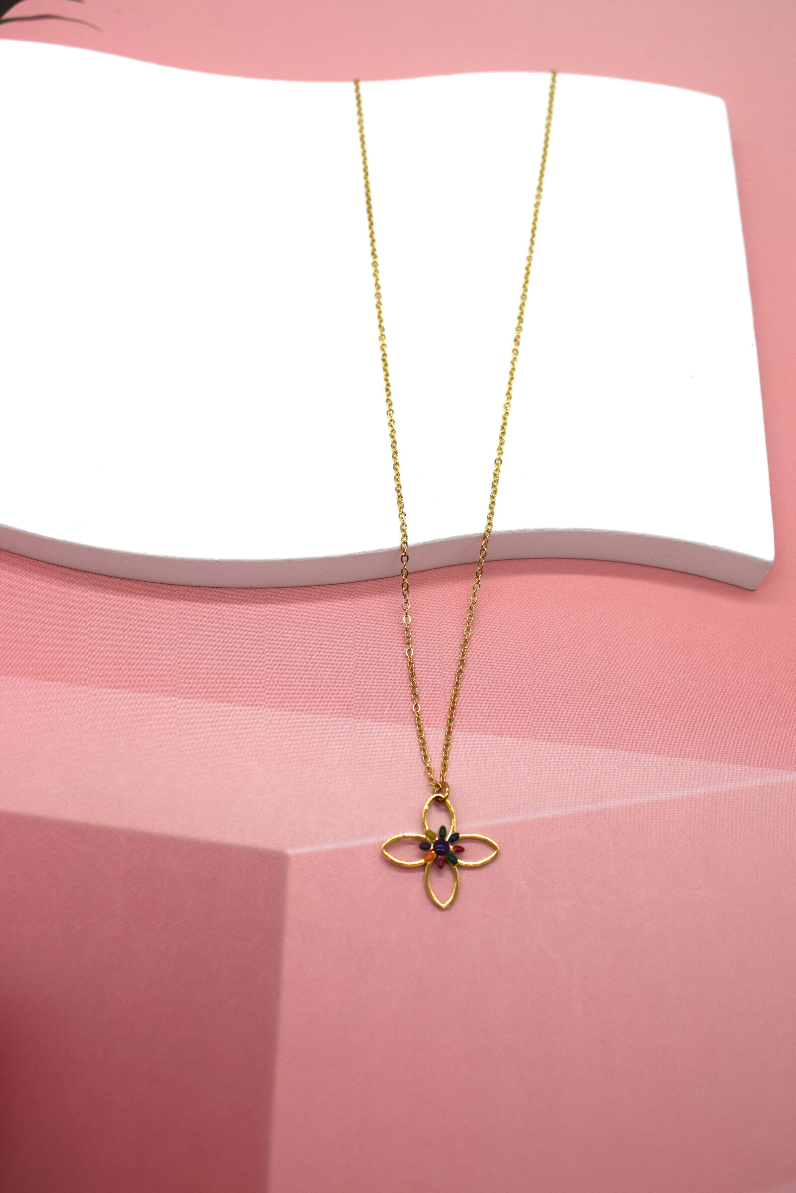 Grossiste Rouge Bonbons - Collier fleur en acier inoxydable