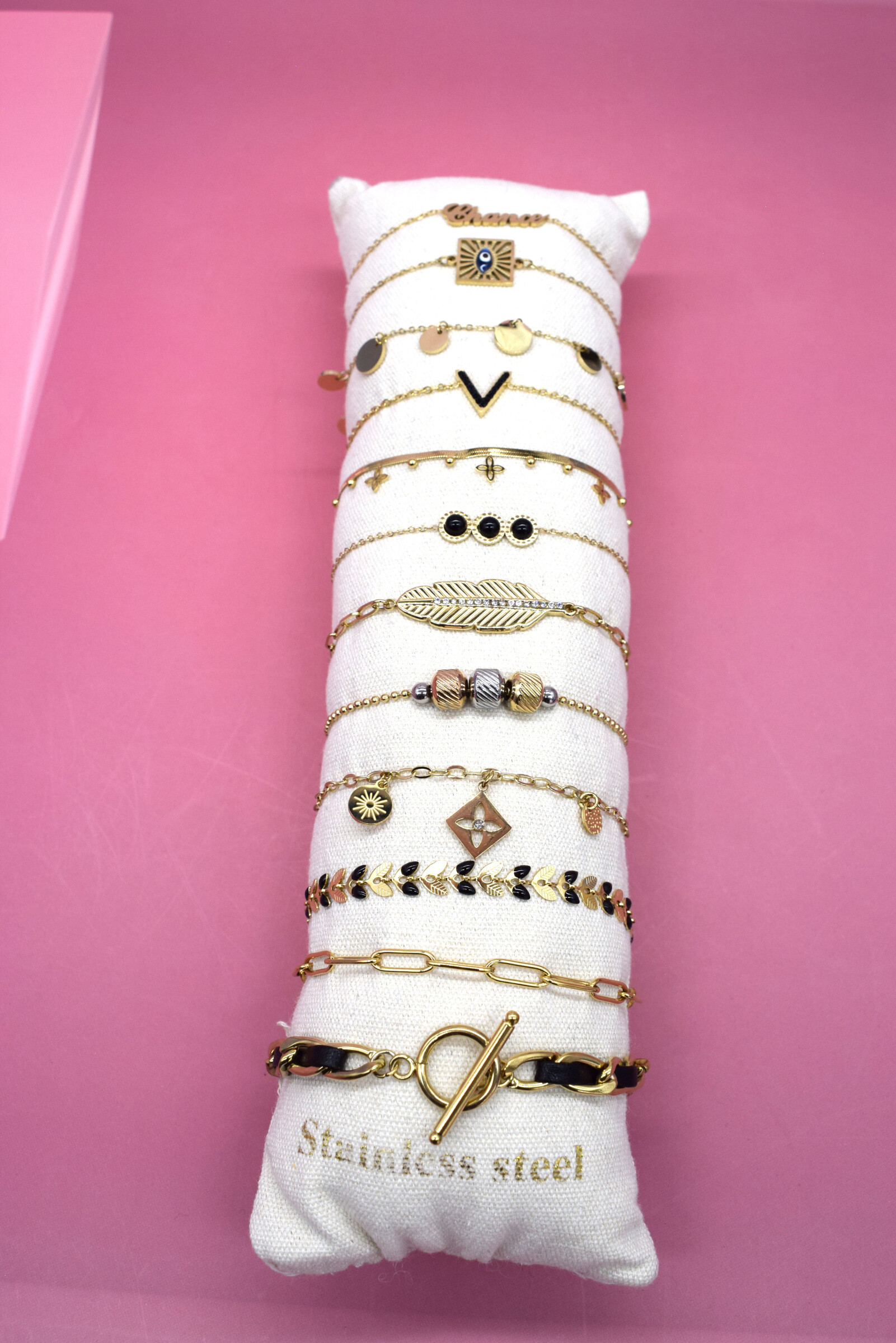 Grossiste Rouge Bonbons - Lot de 12 bracelets en acier inoxydable