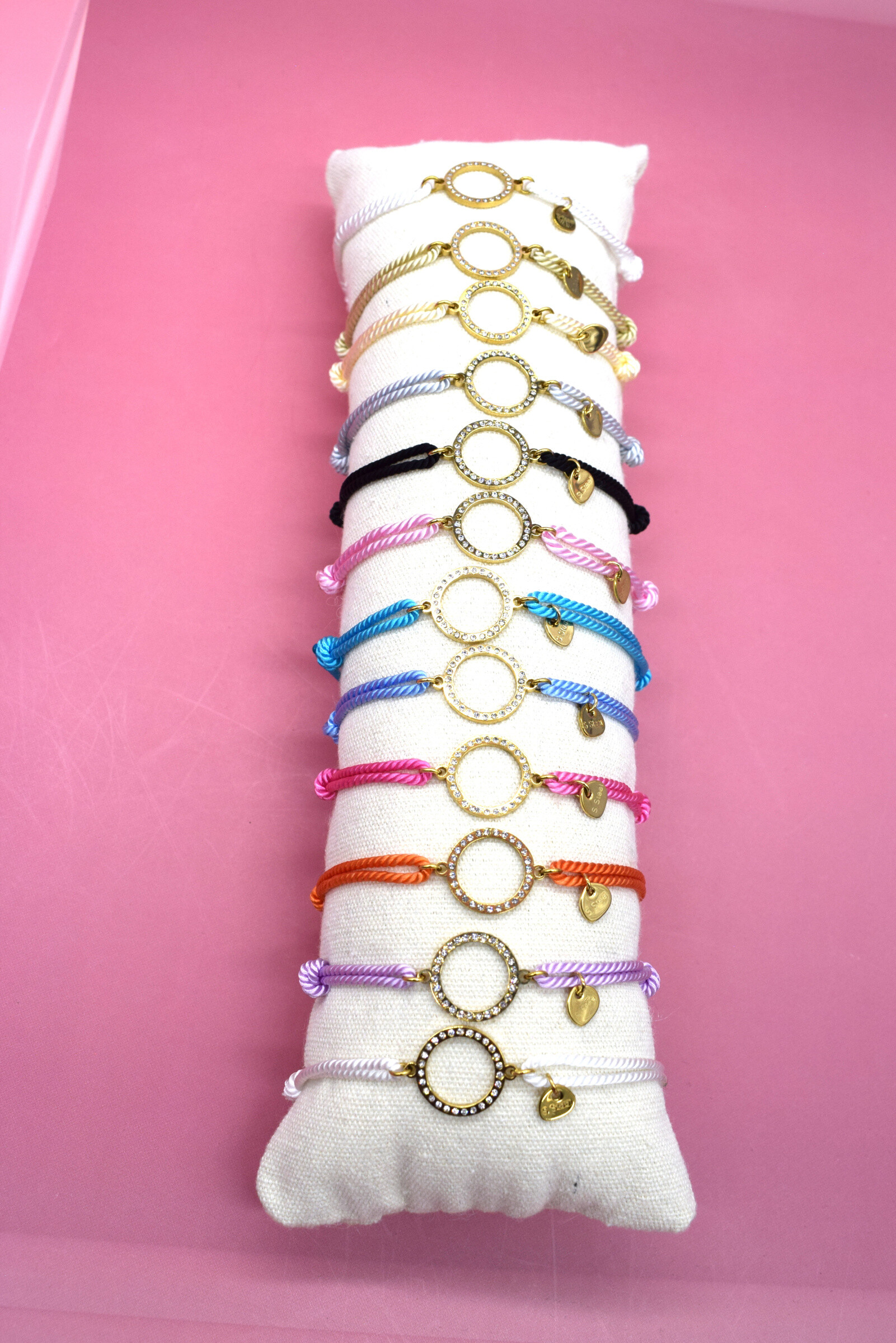 Grossiste Rouge Bonbons - Lot de 12 bracelets en acier inoxydable