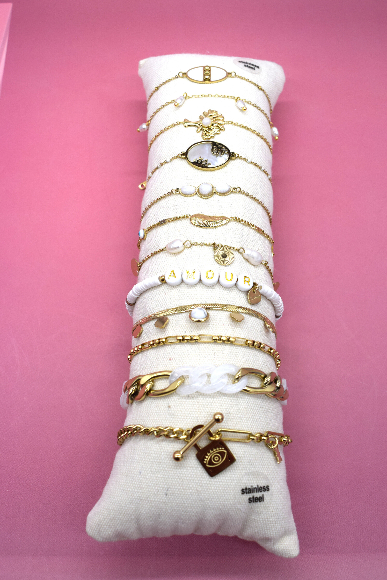 Grossiste Rouge Bonbons - Lot de 12 bracelets en acier inoxydable