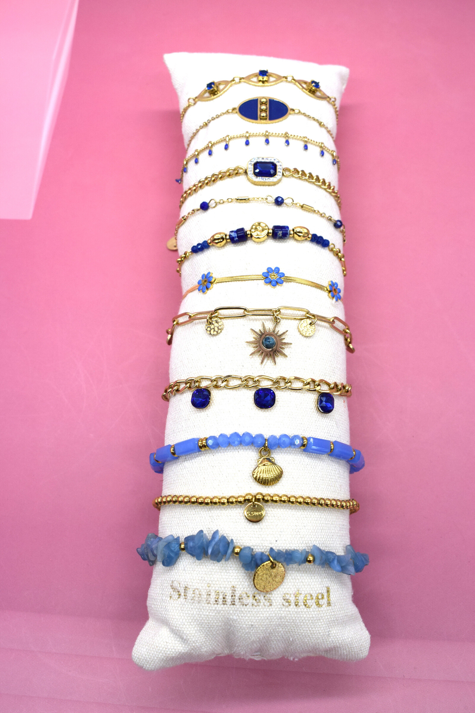 Grossiste Rouge Bonbons - Lot de 12 bracelets en acier inoxydable