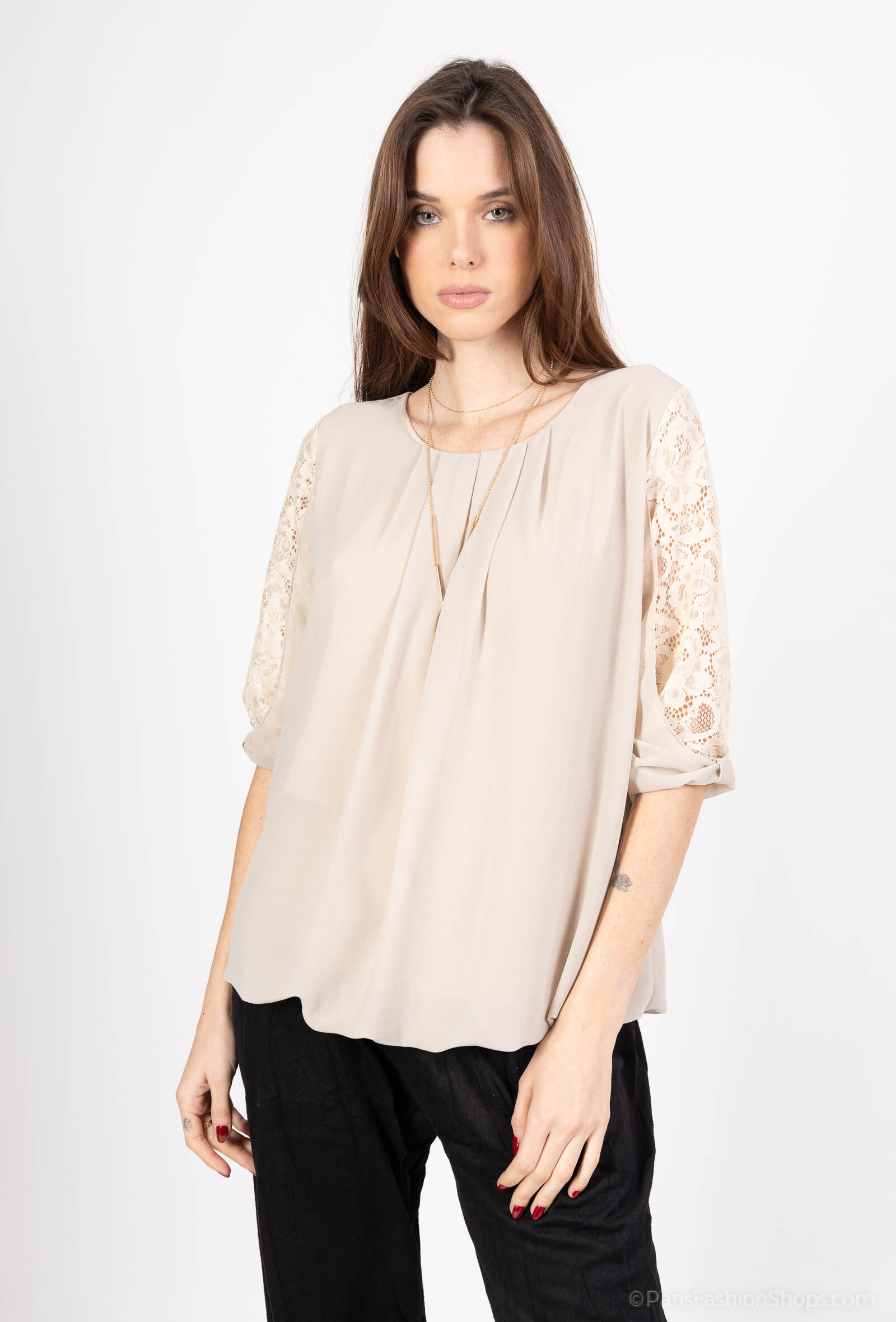 Wholesaler RZ Fashion - Blouse with necklace