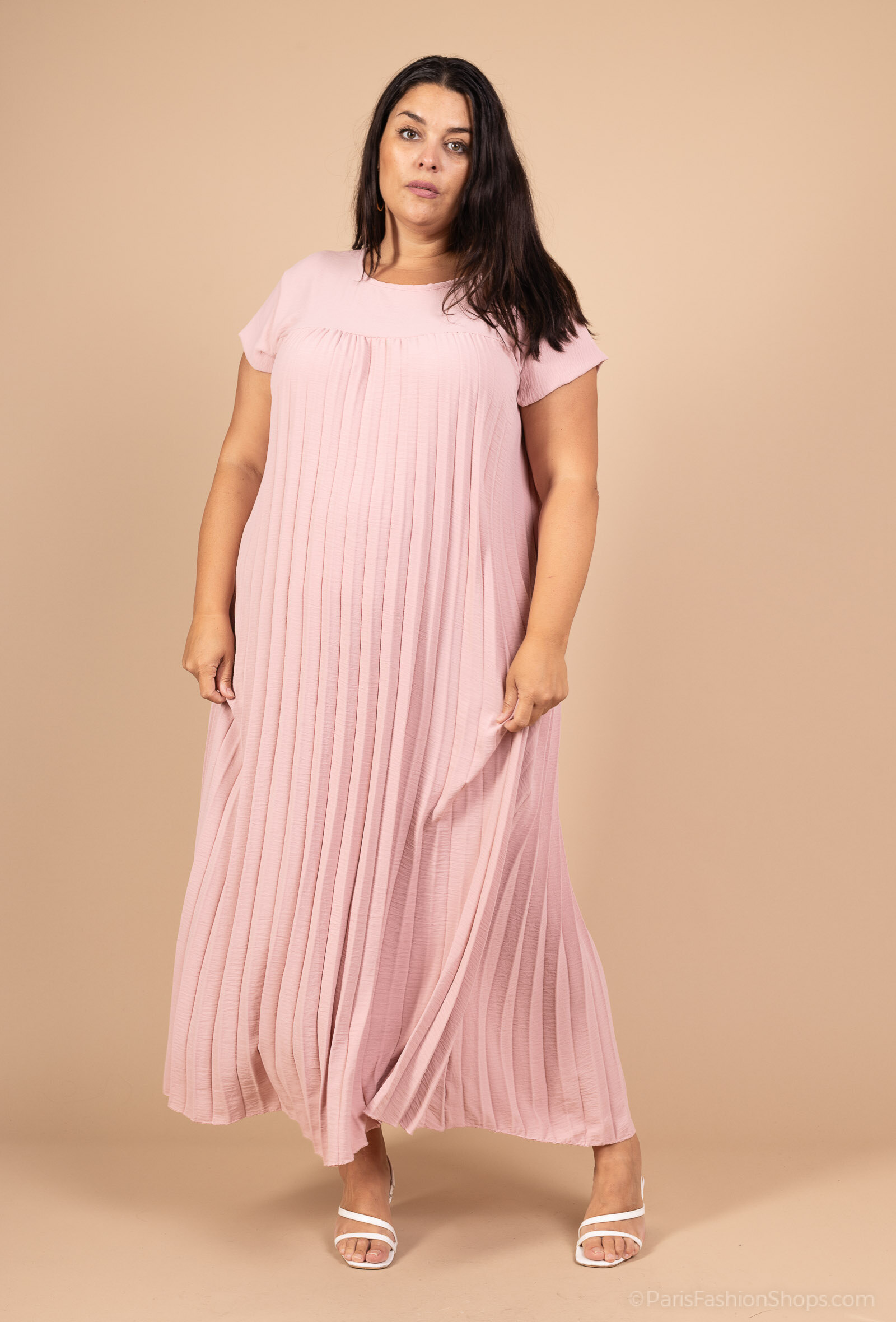 Großhändler RZ Fashion - Plissiertes Maxikleid mit Taschen.