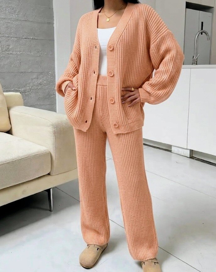 Großhändler RZ Fashion - Set aus geknöpfter Weste und Hose mit weitem Bein. Größe entspricht 38 bis 44