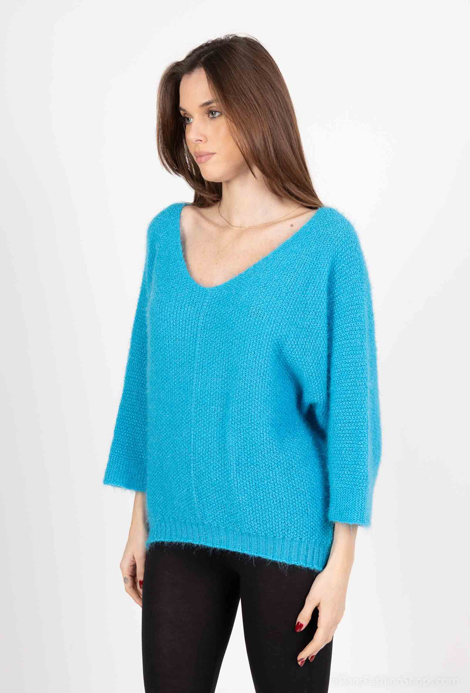 Mayorista RZ Fashion - Jersey con cuello en V. La talla corresponde del 38 al 44.