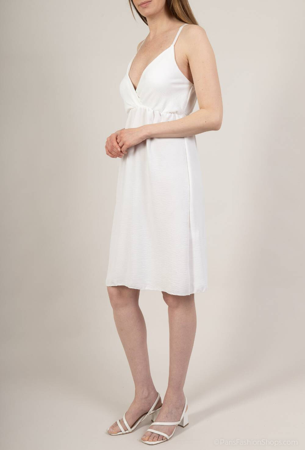 Grossista RZ Fashion - Canottiera con colletto intrecciato