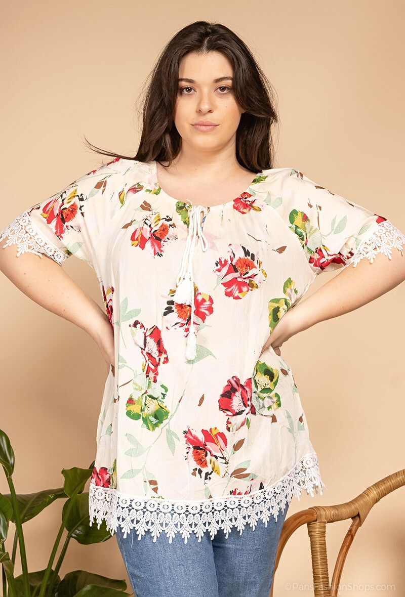 Großhändler RZ Fashion - Blumiges Oberteil in großer Größe mit Spitze