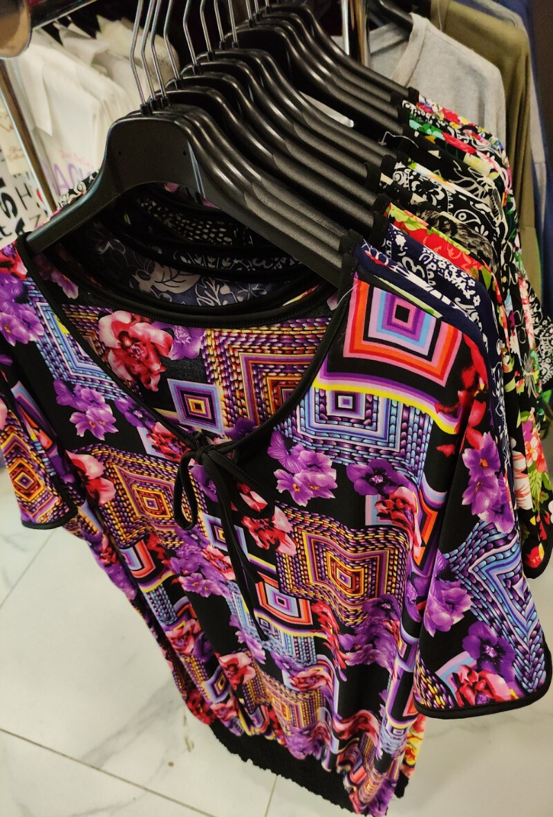 Wholesaler RZ Fashion - Assortment of printed top