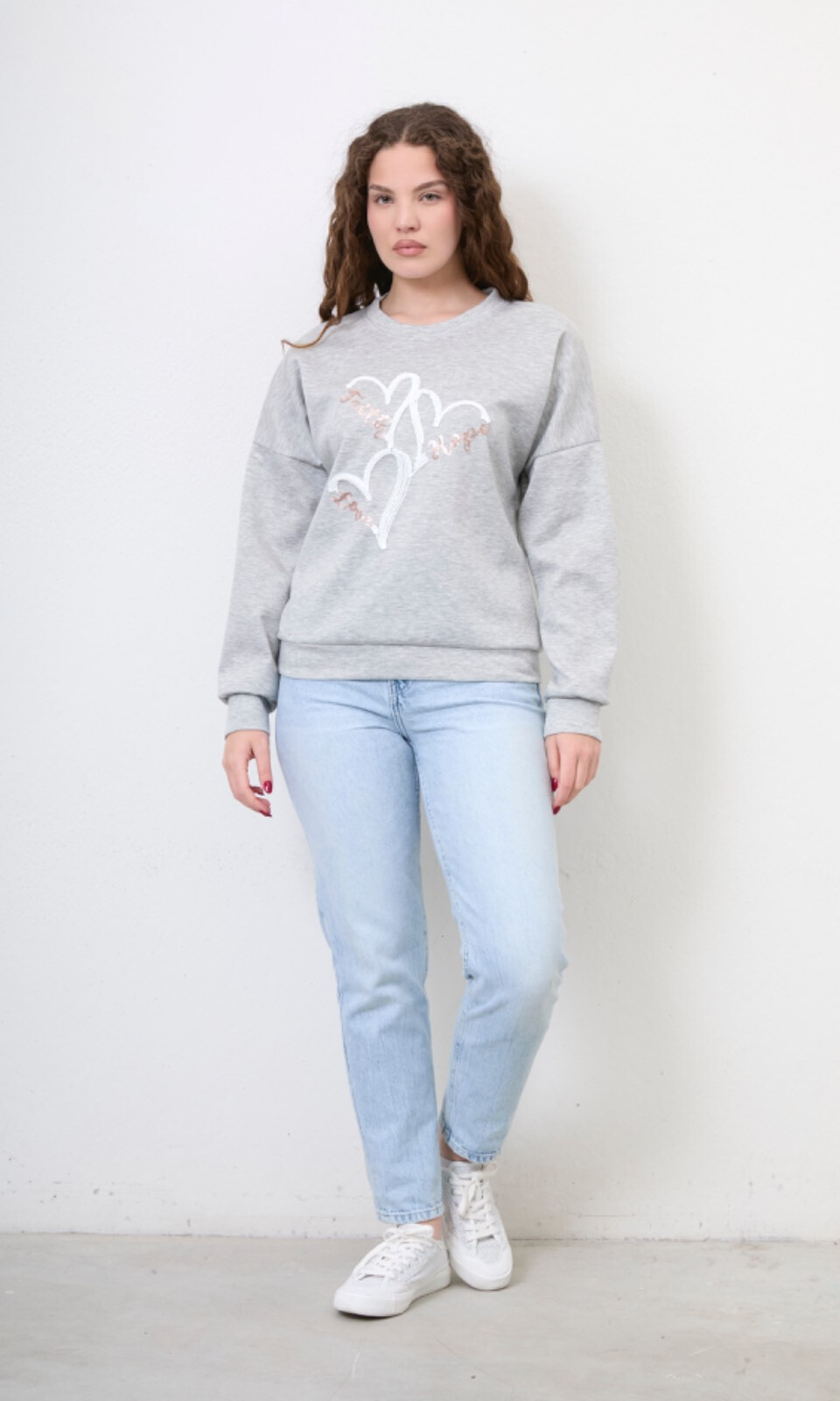 Wholesaler S-VISION - Reculled women's sweatshirt with embroidered