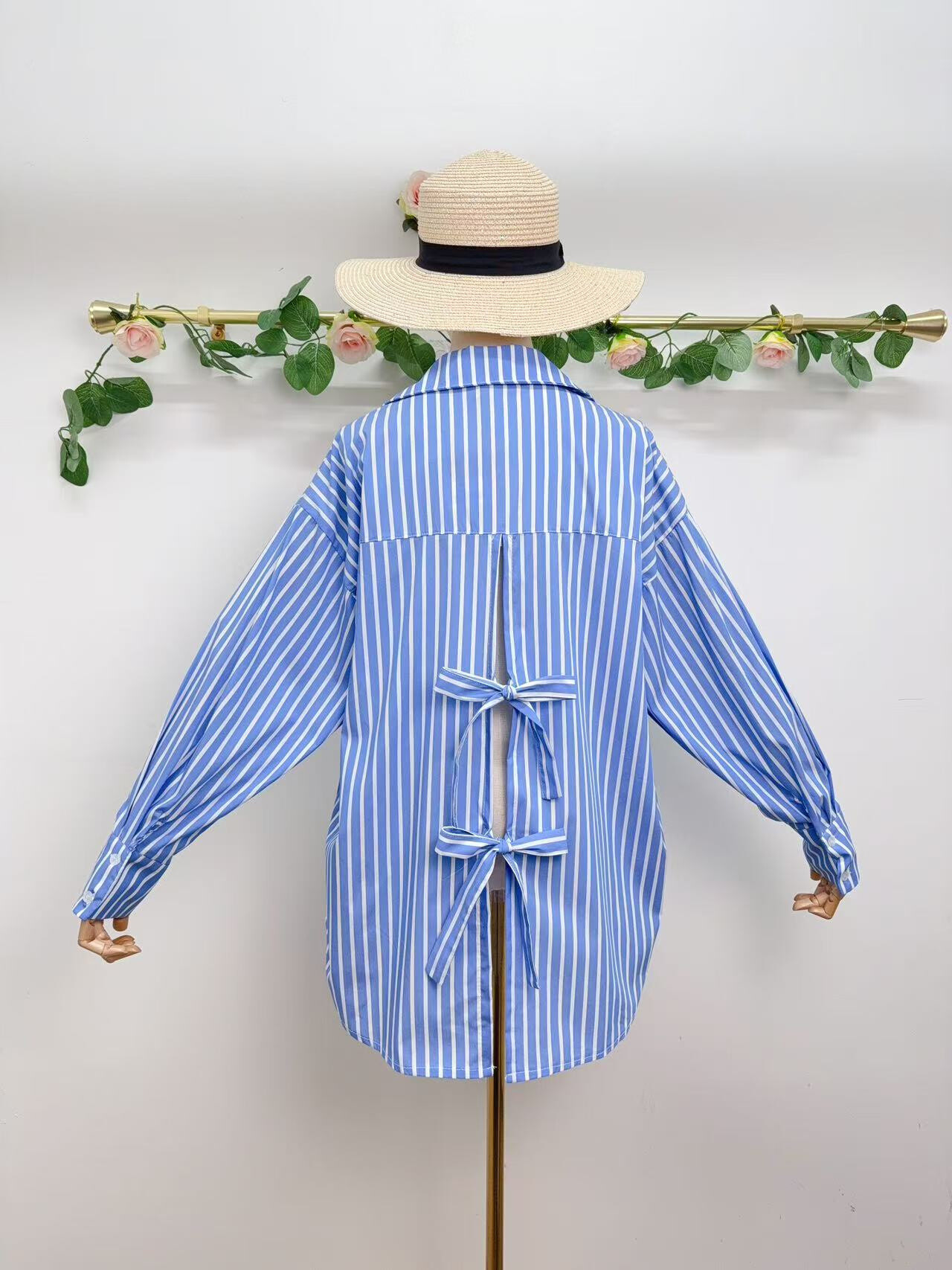 Wholesaler Saison du vent - Striped shirt. Open back with knot