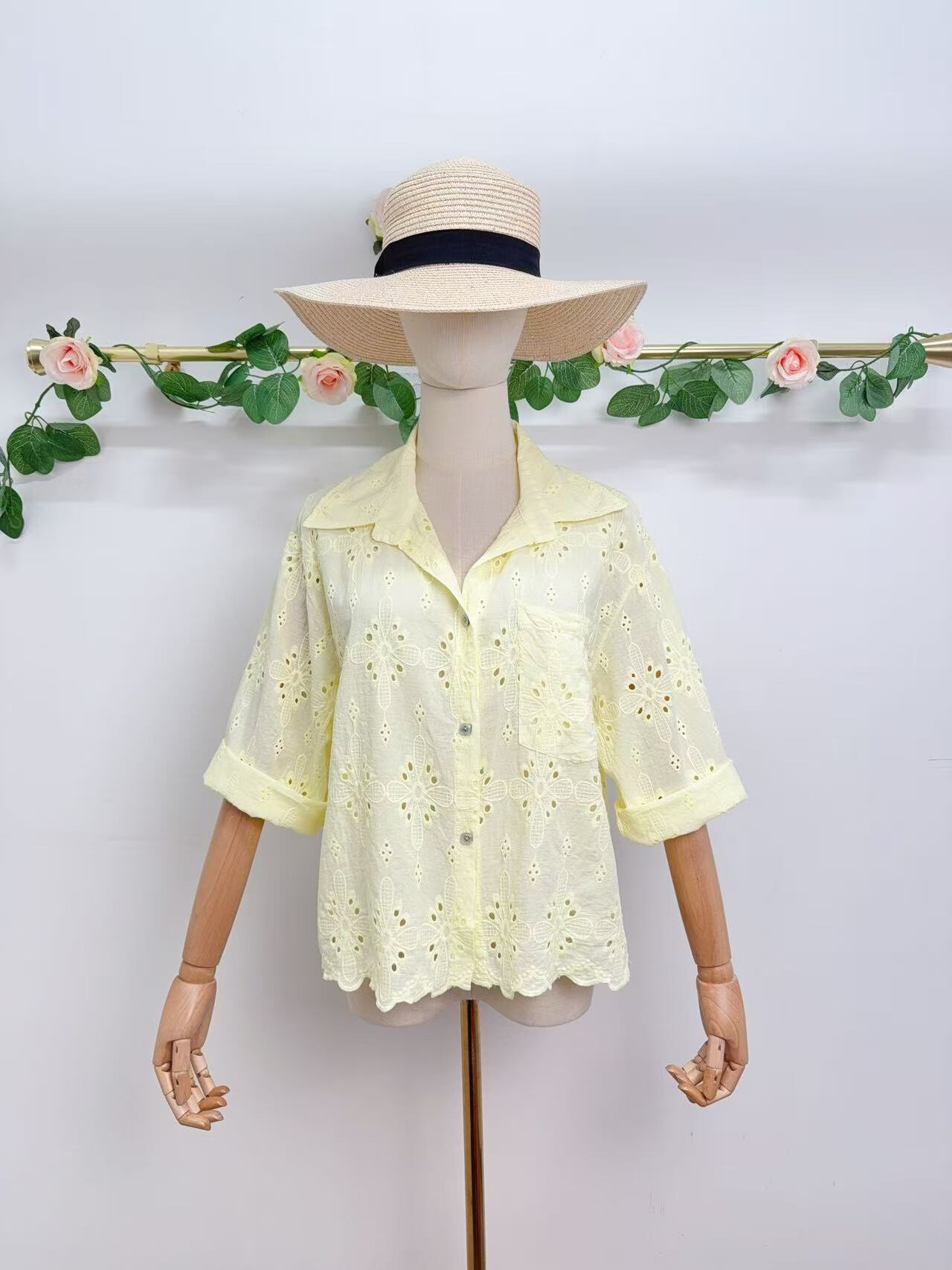 Wholesaler Saison du vent - Short sleeve embroidery shirt