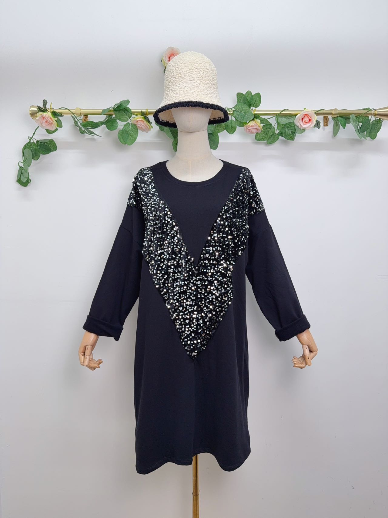 Wholesaler Saison du vent - Short dress with sequin