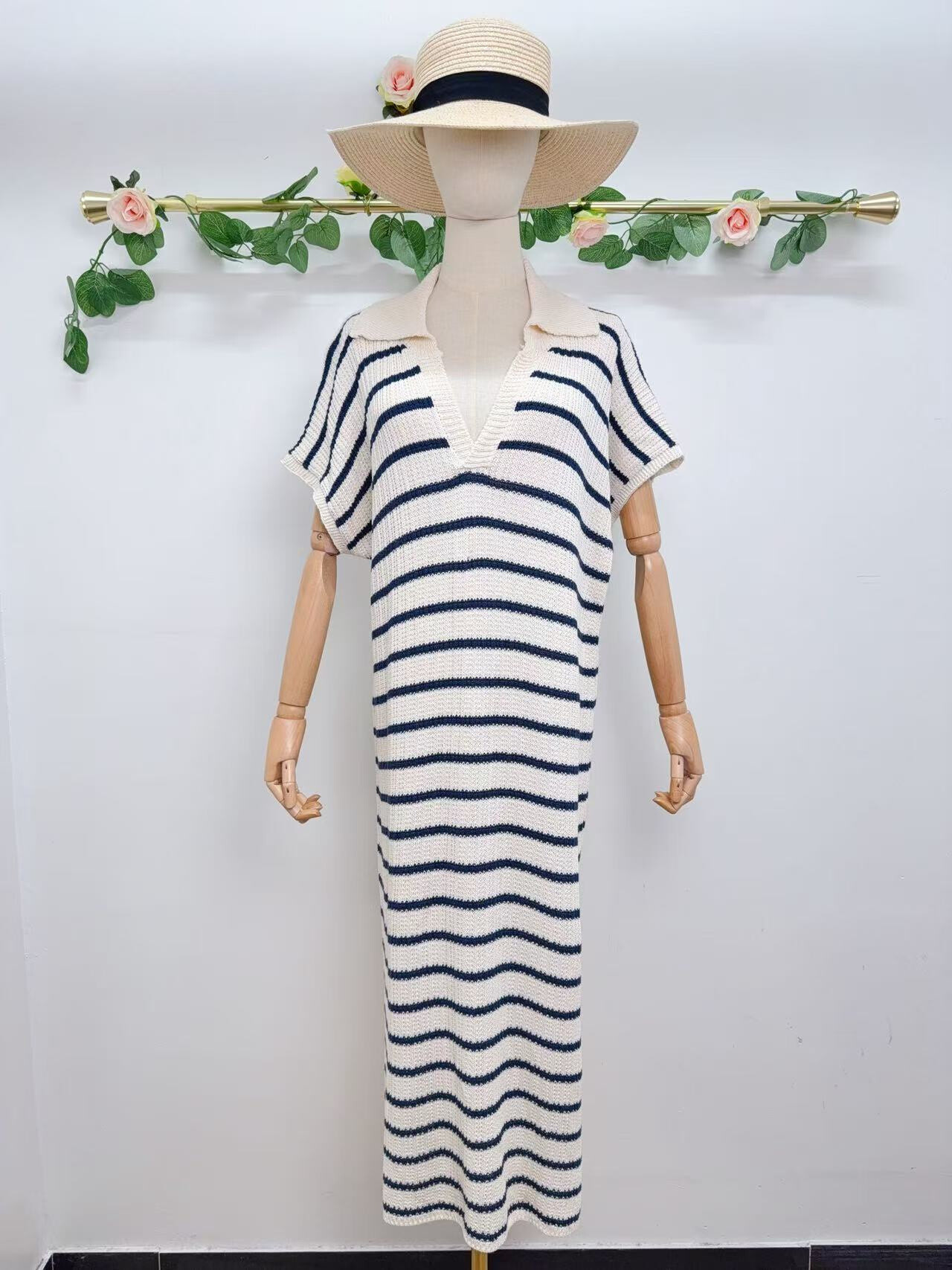 Grossiste Saison du vent - Robe rayée en maille