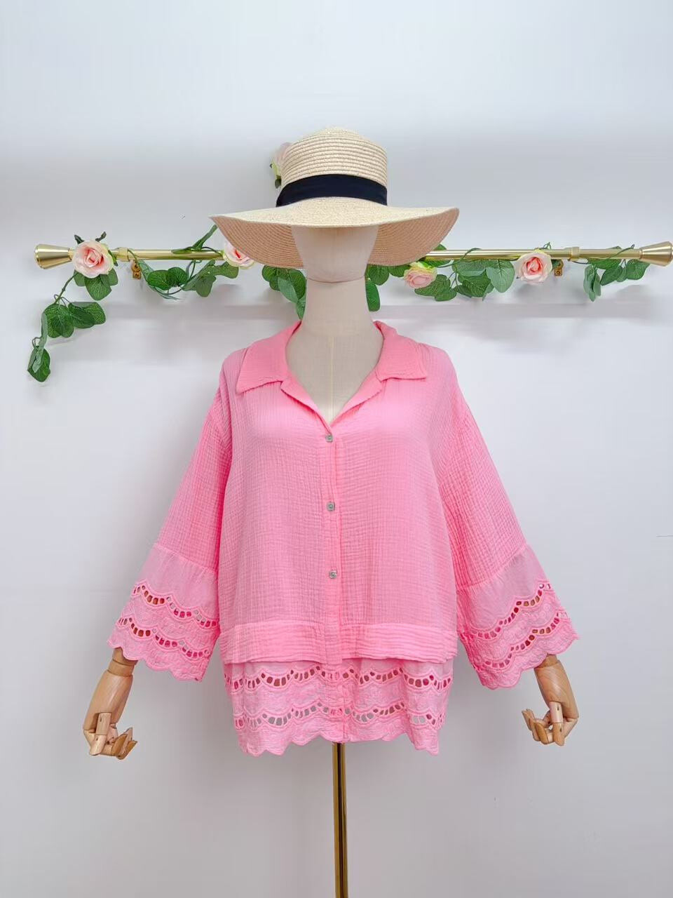Wholesaler Saison du vent - Top in cotton gauze with embroidery lace