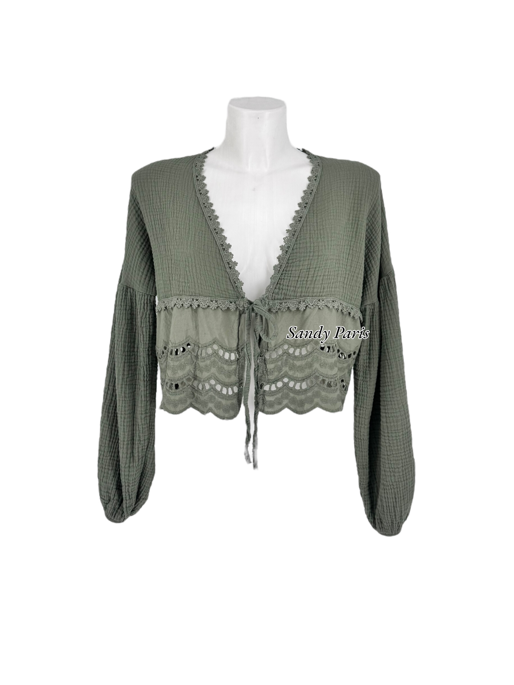 Wholesaler Sandy Paris - Cotton gauze blouse - Embroidery detail & link to nourish