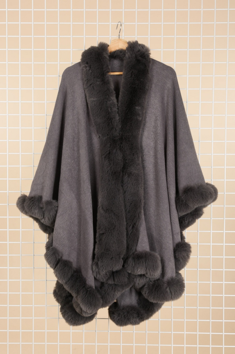Großhändler Sandy Paris - Mantel mit Pelzumhang