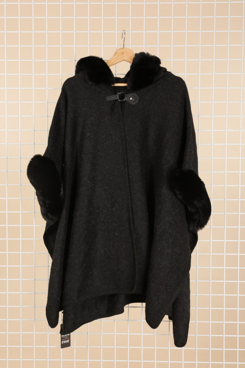 Großhändler Sandy Paris - Mantel mit Pelzumhang