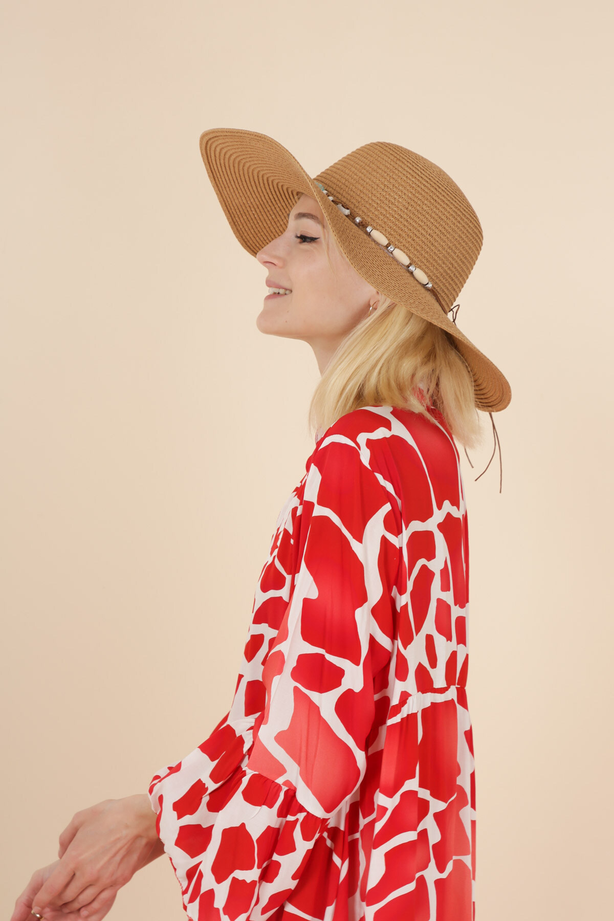 Mayorista Sandy Paris - Sombrero de paja con cordón de perlas y concha
