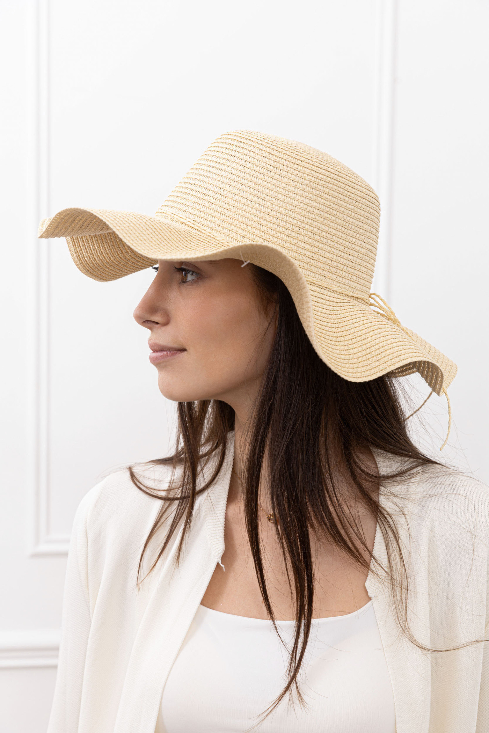 Grossista Sandy Paris - Cappello di paglia con fiocco a farfalla
