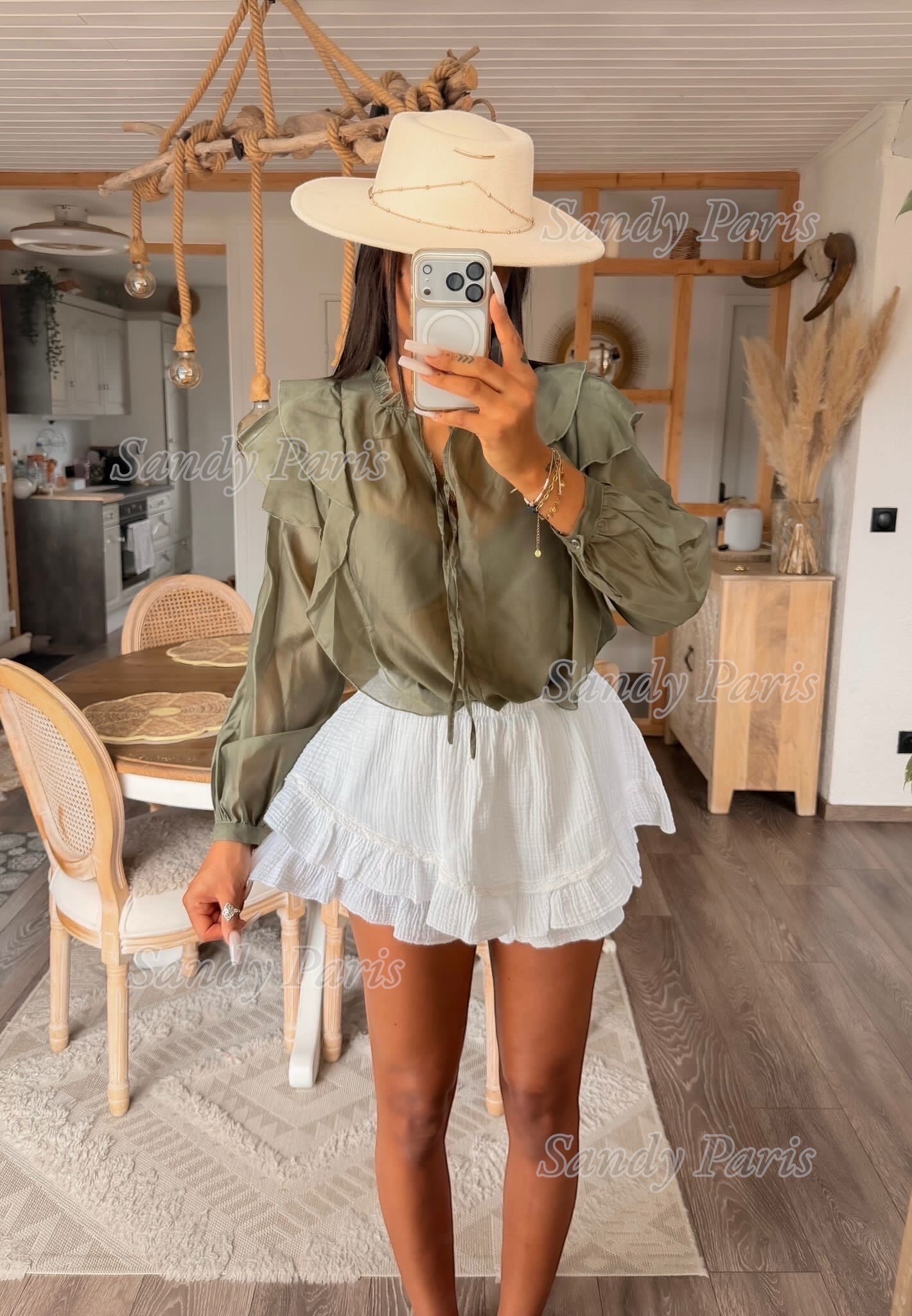 Mayorista Sandy Paris - Blusa Transparente con Volantes en Gasa– Elegancia Ligera y Femenina