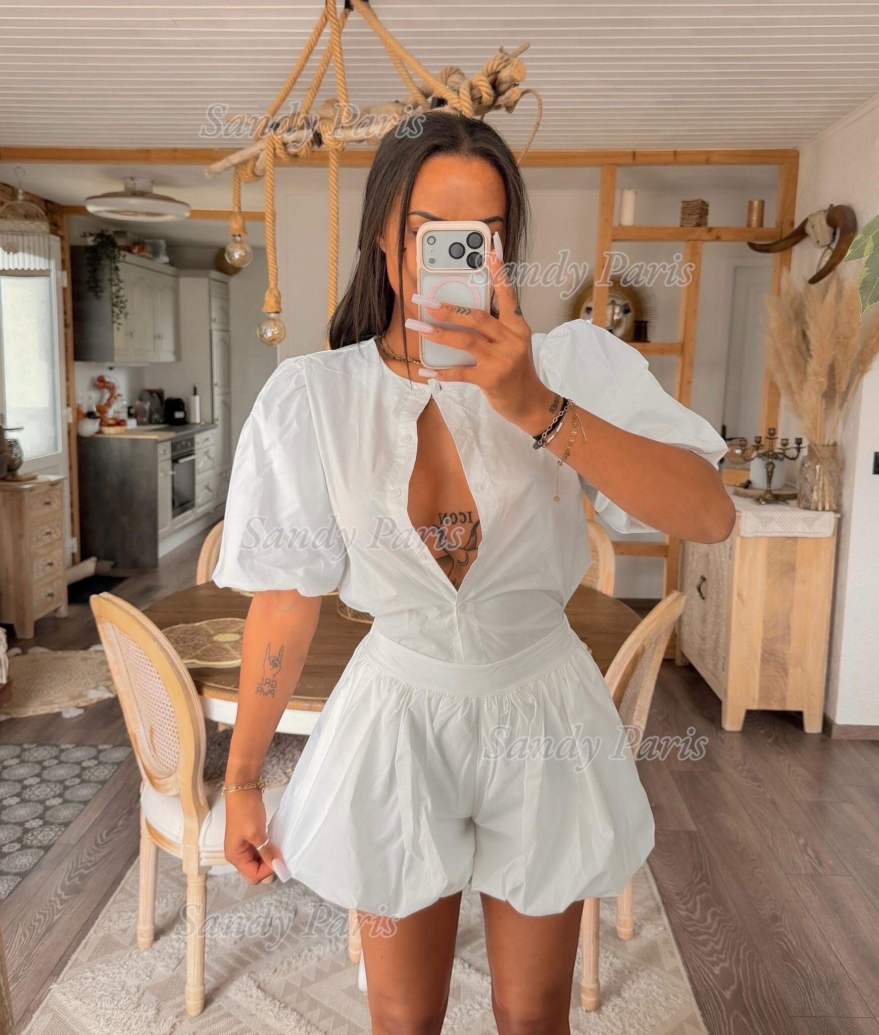 Mayorista Sandy Paris - Conjunto de Top con Mangas Abullonadas y Shorts de Cintura Elástica