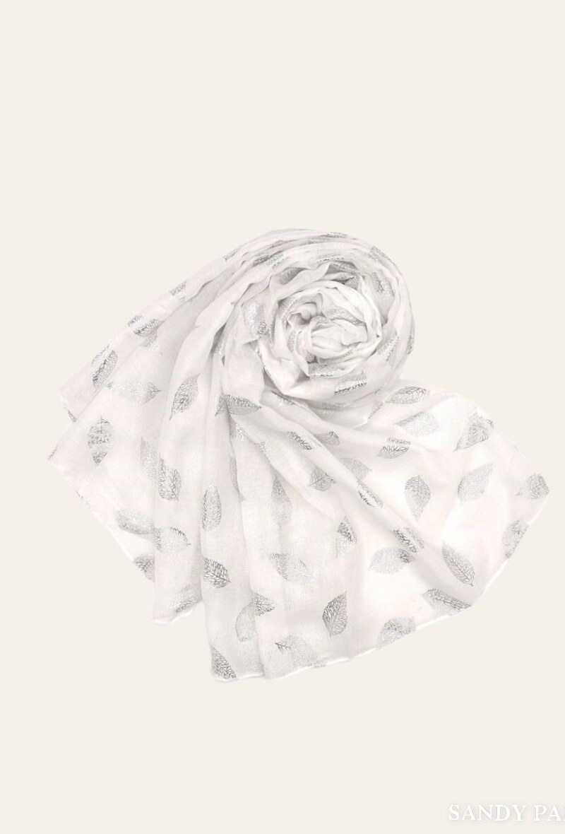 Wholesaler Sandy Paris - Shiny printed scarf with pattern