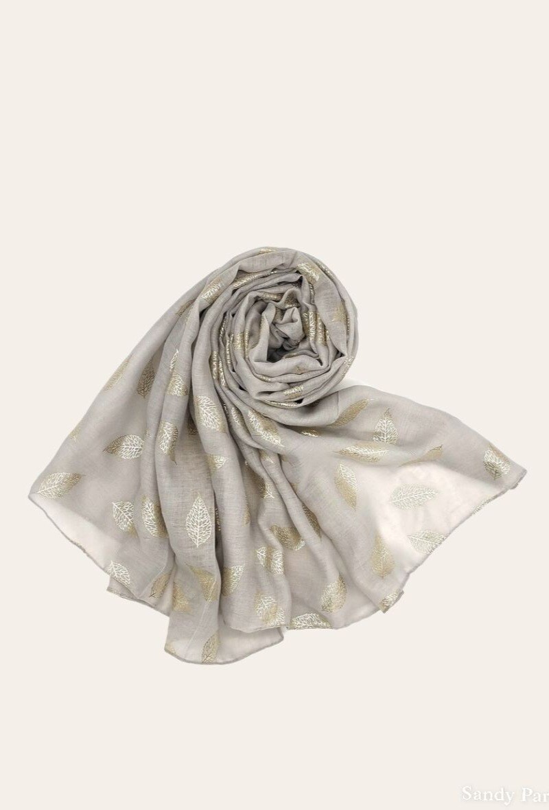 Wholesaler Sandy Paris - Shiny printed scarf with pattern