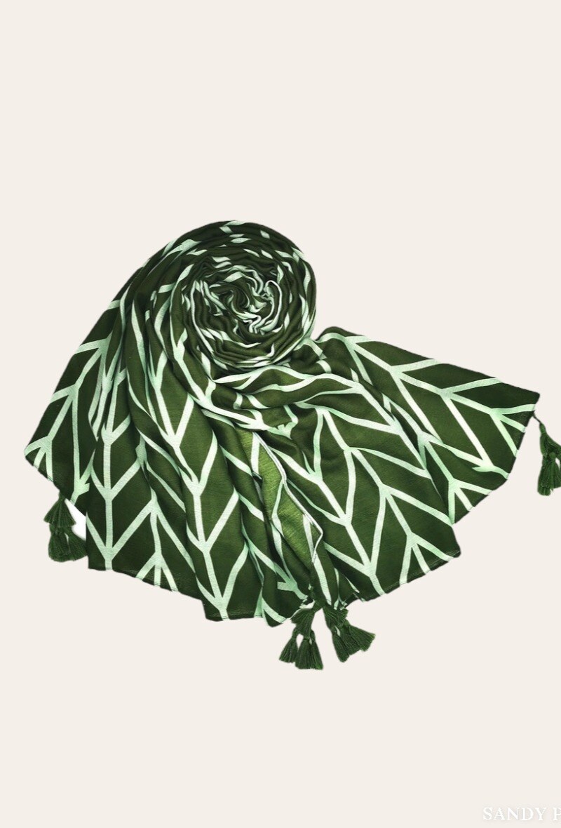 Grossiste Sandy Paris - Foulard imprime avec pompons
