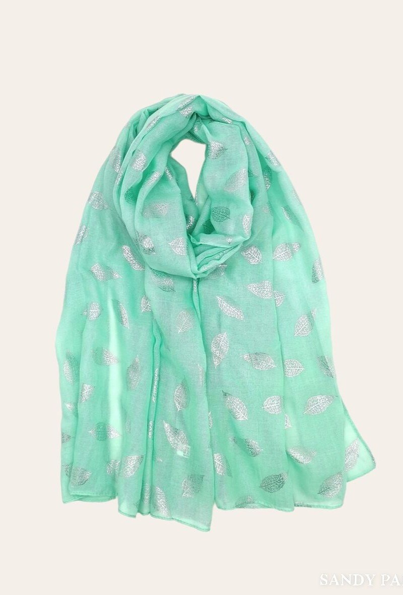 Grossiste Sandy Paris - Foulard imprime brillant motif