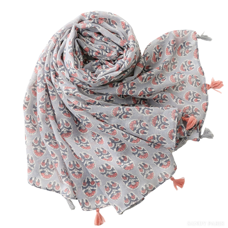 Wholesaler Sandy Paris - Printed scarf with pompons