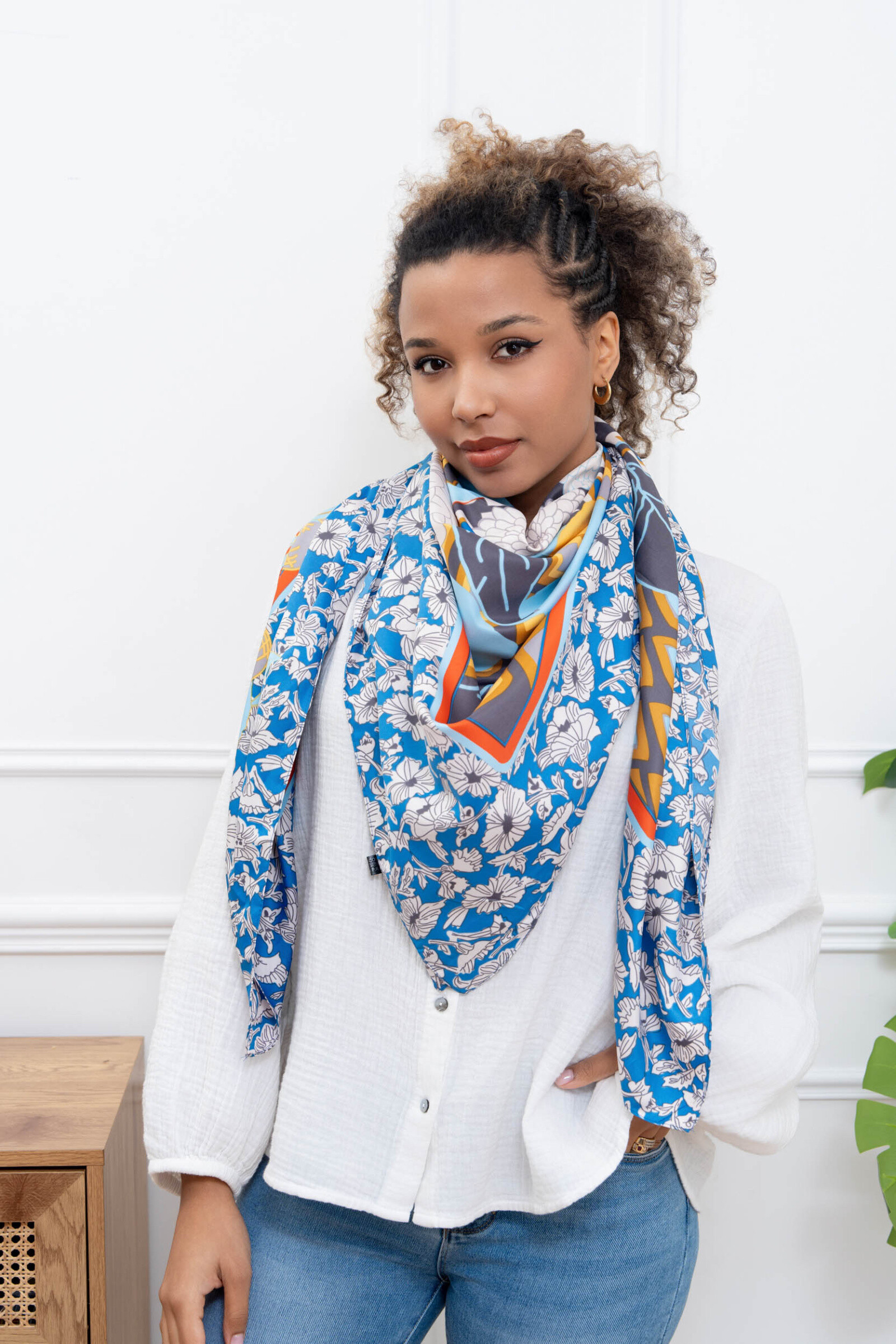 Wholesaler Sandy Paris - Square scarf printed 130*130