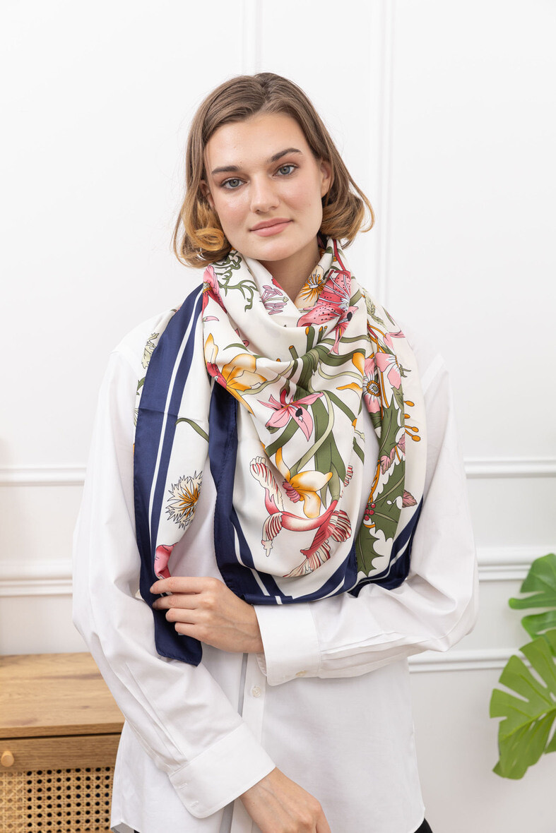 Wholesaler Sandy Paris - Square scarf printed by 130*130