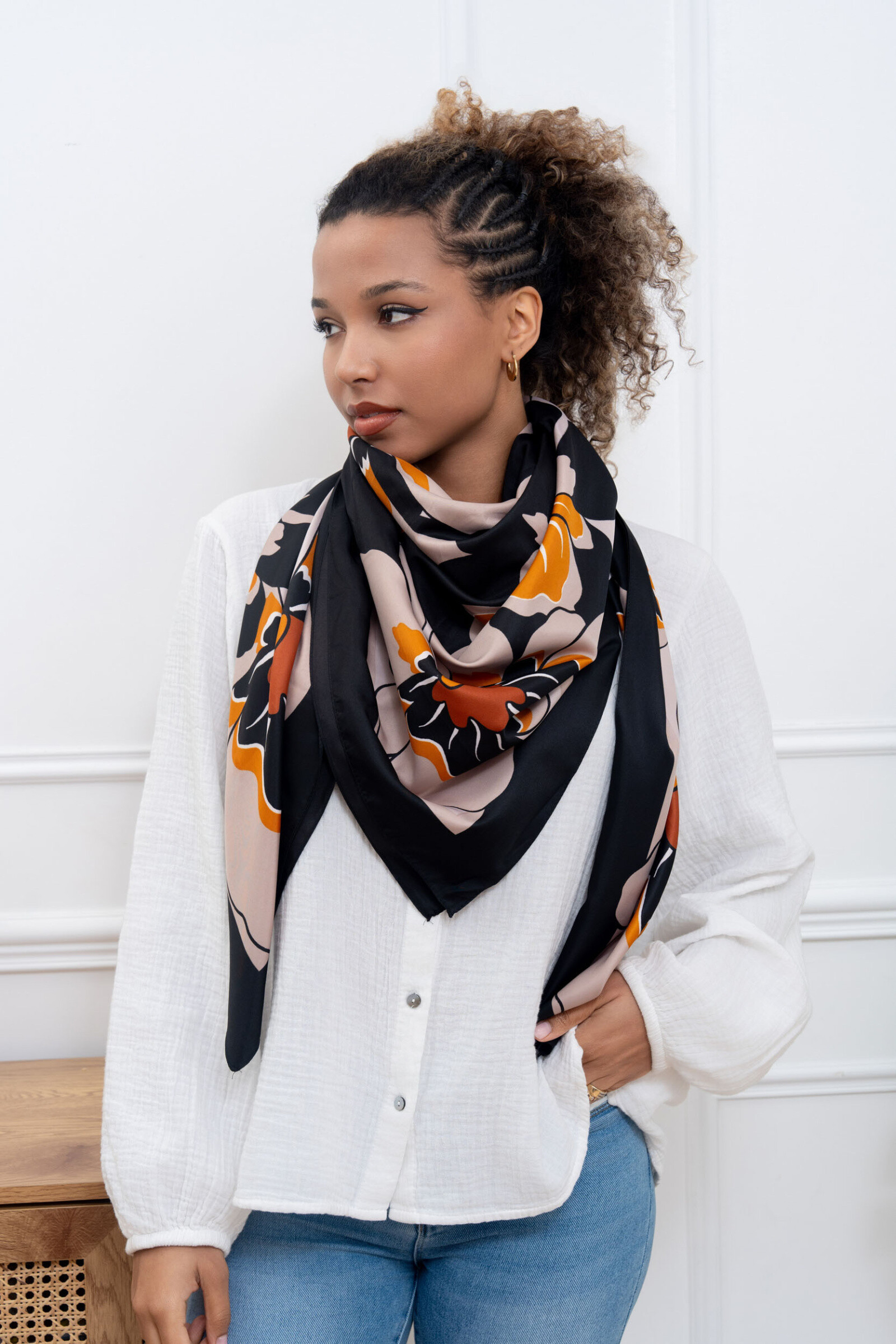 Wholesaler Sandy Paris - Square scarf printed 130*130