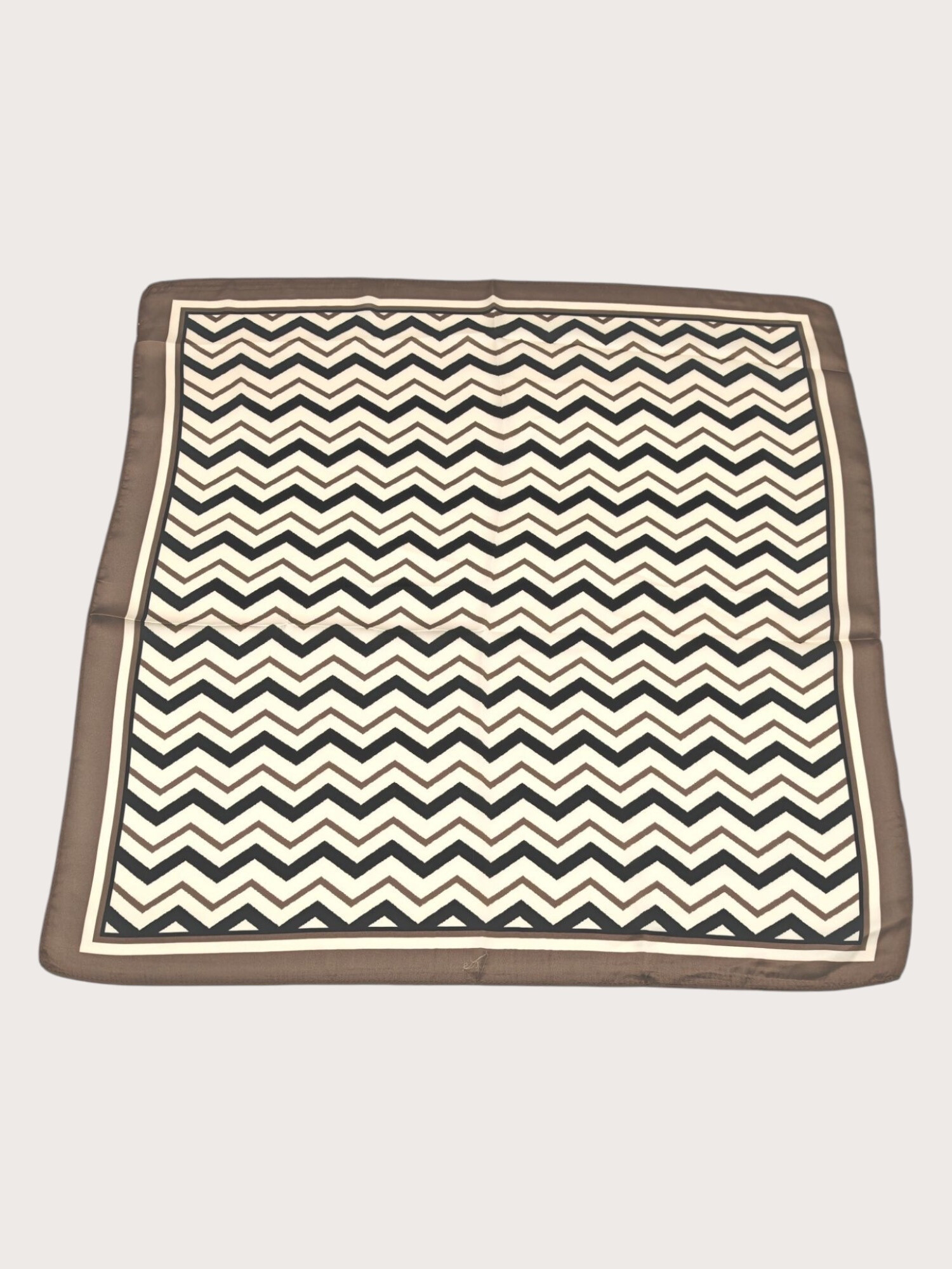 Wholesaler Sandy Paris - Small square printed scarf 70*70