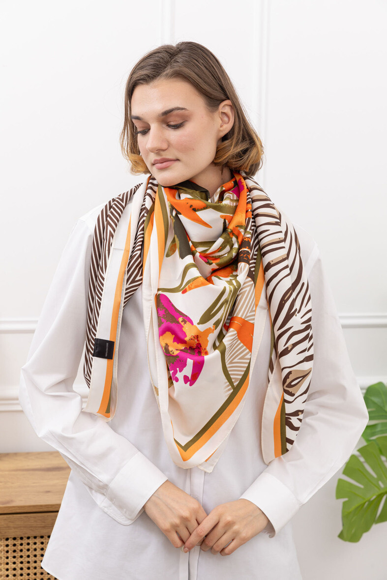Wholesaler Sandy Paris - Square scarf printed by 130*130