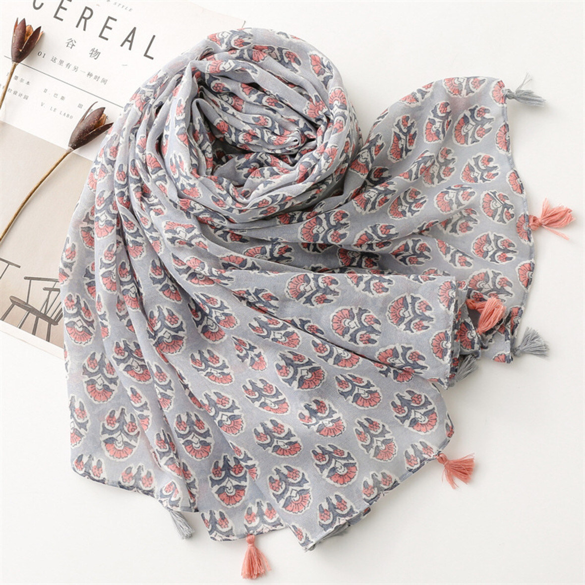 Mayorista Sandy Paris - Pañuelo estampado con borlas