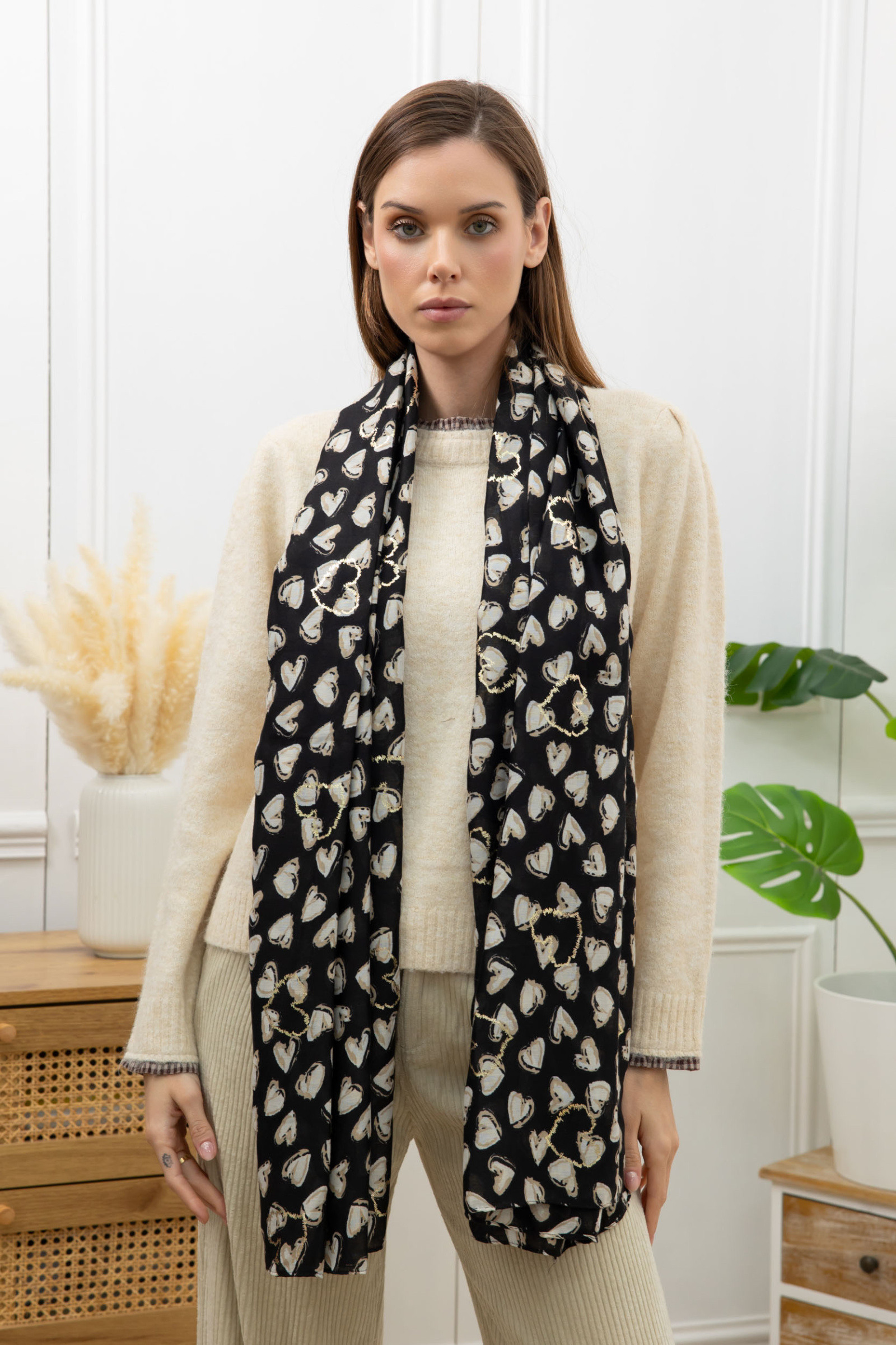 Mayorista Sandy Paris - Bufanda estampada con pompones