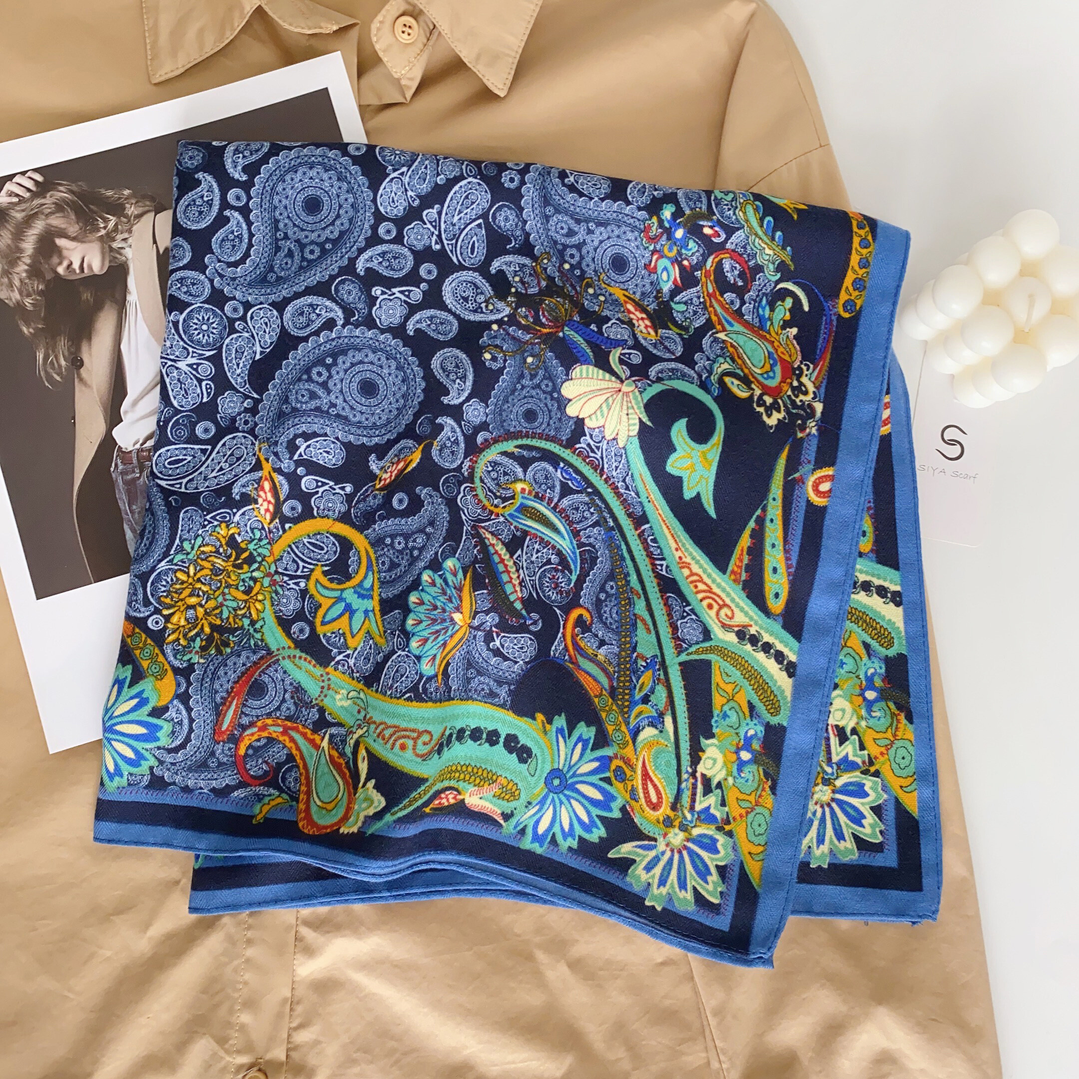 Wholesaler Sandy Paris - Small square printed scarf 70*70