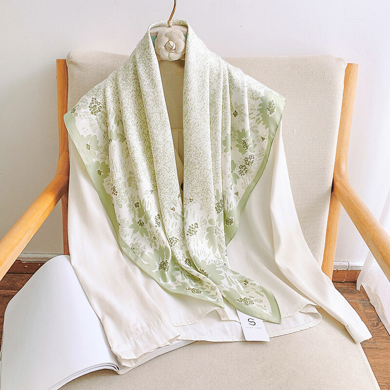 Wholesaler Sandy Paris - Small square printed scarf 70*70