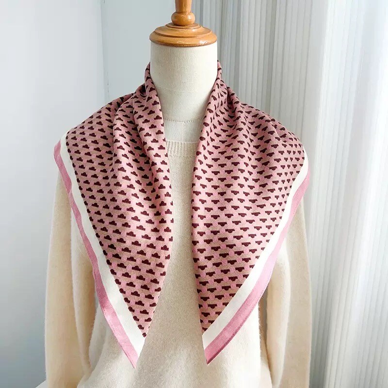 Mayorista Sandy Paris - Pañuelo cuadrado pequeño estampado 70*70