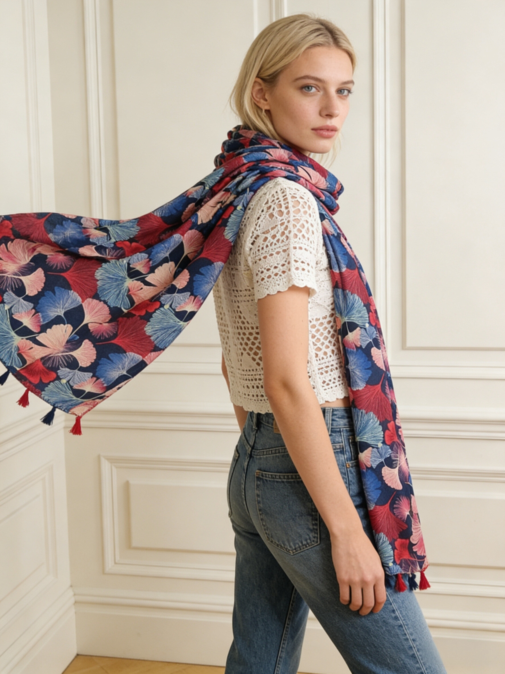 Grossista Sandy Paris - Foulard stampato con nappine