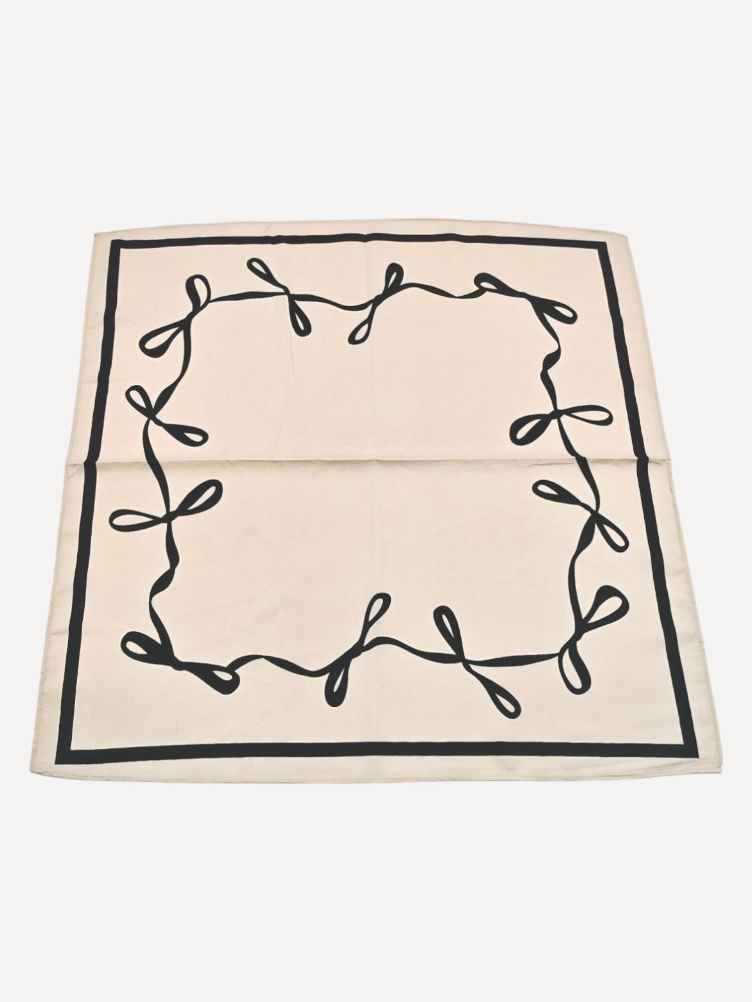 Wholesaler Sandy Paris - Small square printed scarf 70*70