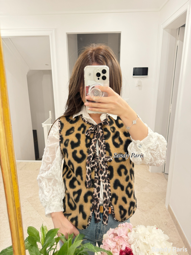 Wholesaler Sandy Paris - Leopard sleeveless vest with bow