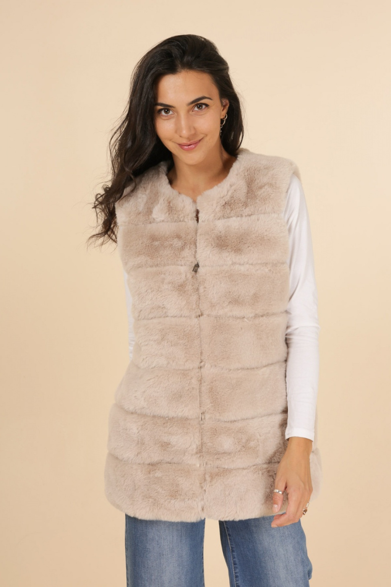 Grossiste Sandy Paris - Manteau sans manche fausse fourrure
