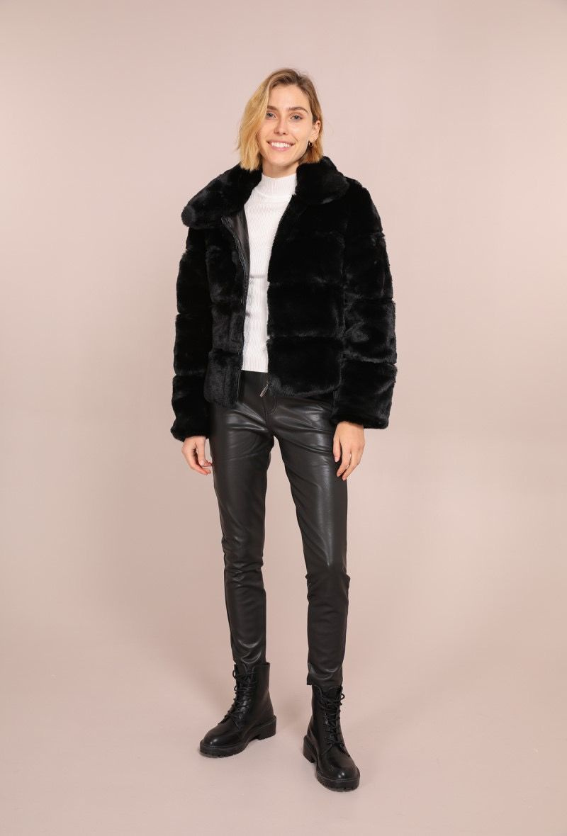 Grossiste Sandy Paris - Manteau fausse fourrure