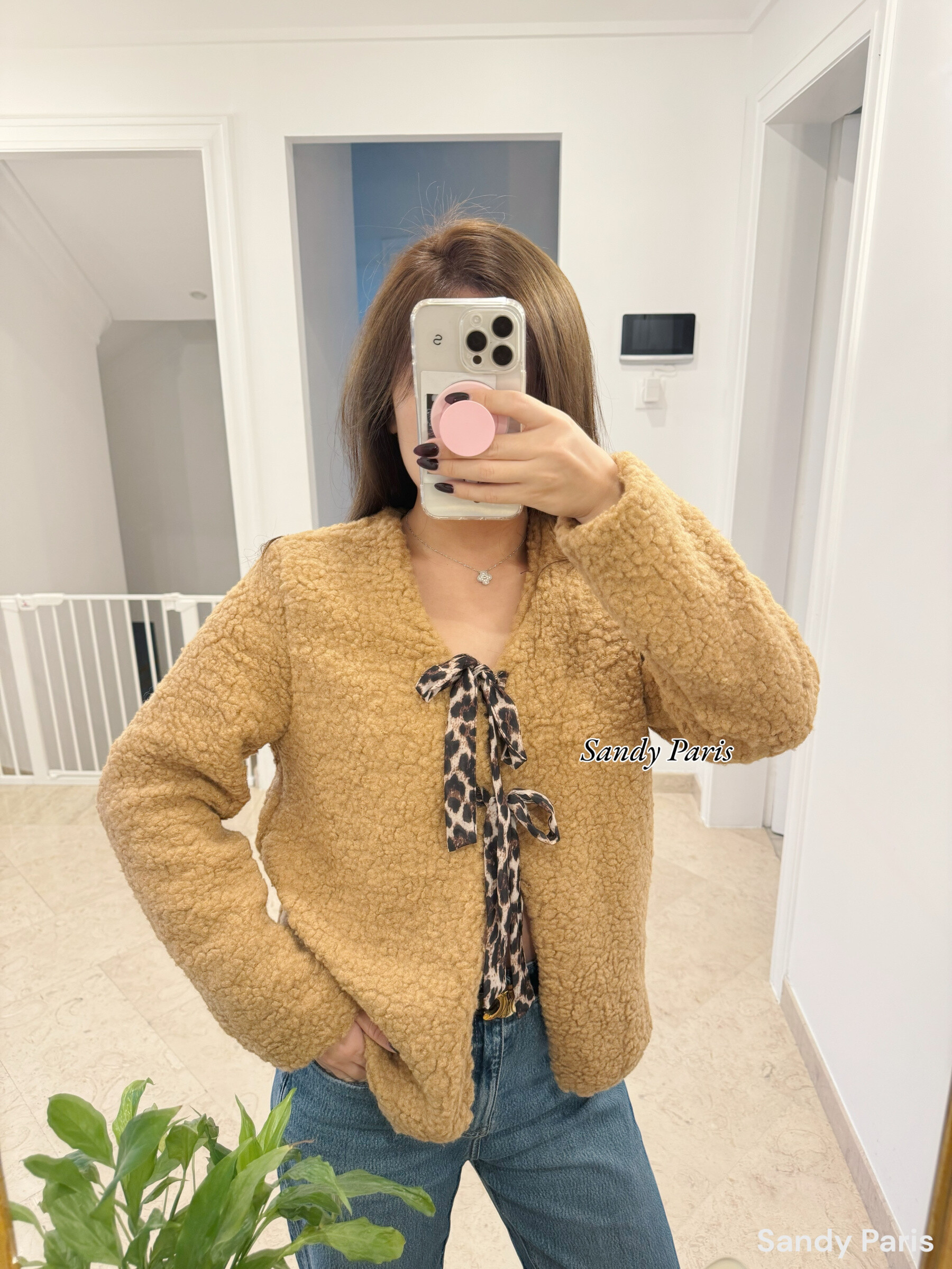 Großhändler Sandy Paris - Jacke aus synthetischem Shearling mit Leopardenschleife
